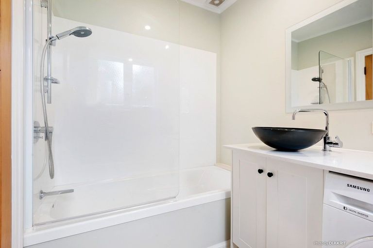 Photo of property in 55 Rhine Street, Island Bay, Wellington, 6023