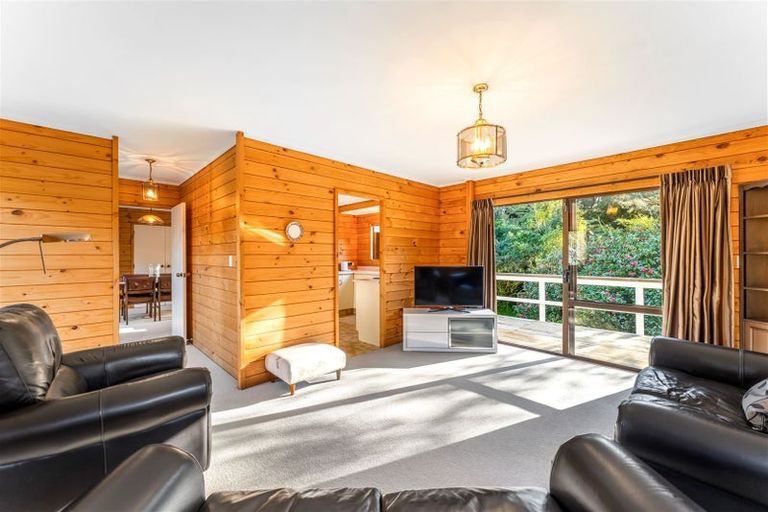 Photo of property in 14 Chardon Place, Henderson, Auckland, 0612