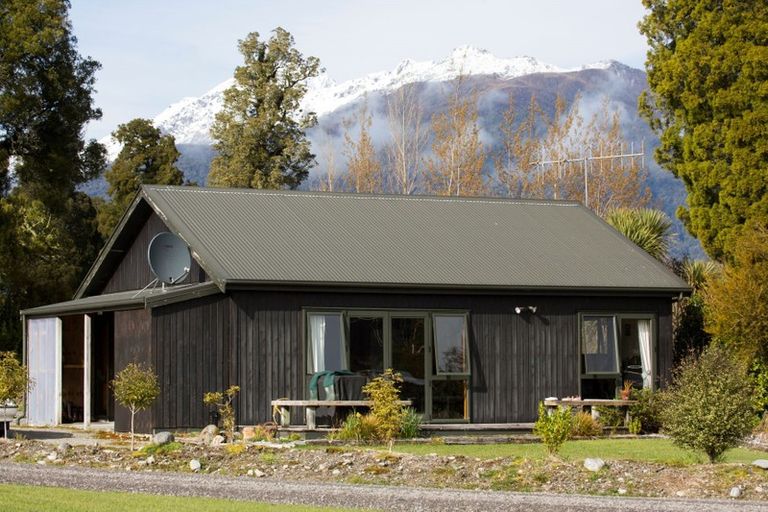 Photo of property in 7 Williams Drive, Fox Glacier, 7886