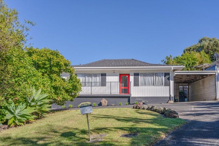 Photo of property in 329 Triangle Road, Massey, Auckland, 0614