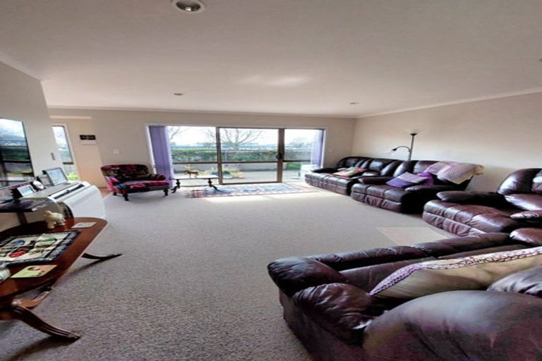 Photo of property in Trackside Villas, 50/91 Mako Mako Road, Levin, 5510