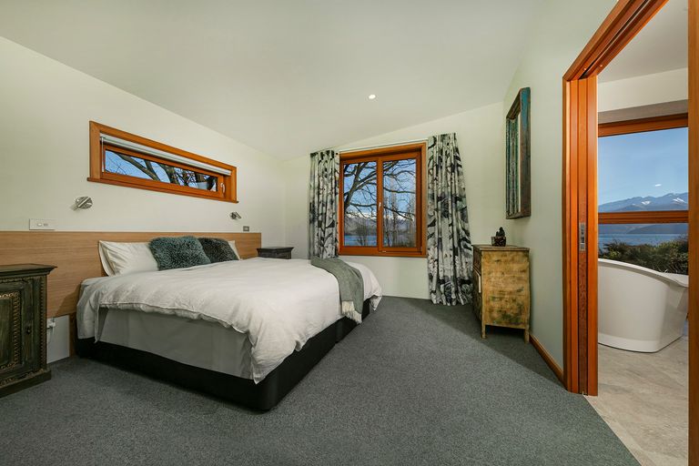 Photo of property in 337 Beacon Point Road, Wanaka, 9305