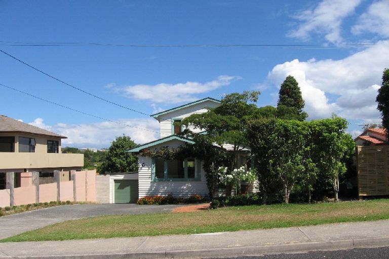 Photo of property in 15 Cliff Road, Torbay, Auckland, 0630