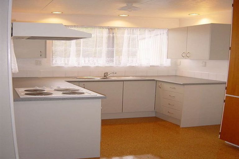 Photo of property in 12 Edwin Freeman Place, Ranui, Auckland, 0612