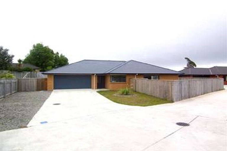 Photo of property in 10 Georgia Grove, Paraparaumu, 5032