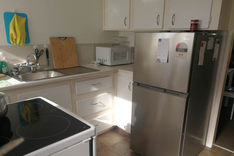 Photo of property in 2/12 Meadway, Sunnyhills, Auckland, 2010