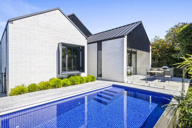 Photo of property in 27 Idris Road, Fendalton, Christchurch, 8052