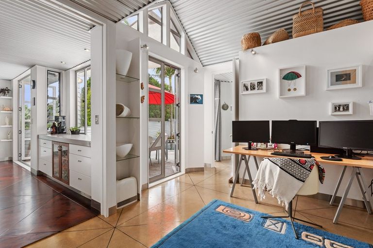 Photo of property in 31 Tizard Road, Birkenhead, Auckland, 0626