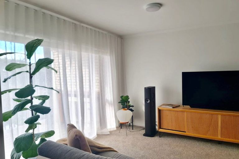 Photo of property in 13/18 Titoki Street, Te Atatu Peninsula, Auckland, 0610