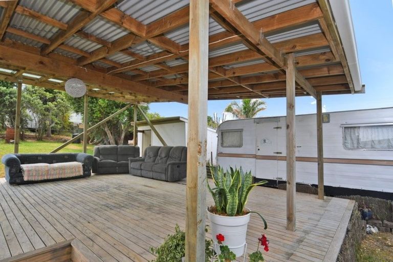 Photo of property in 38 Hauraki Road, Leigh, Warkworth, 0985