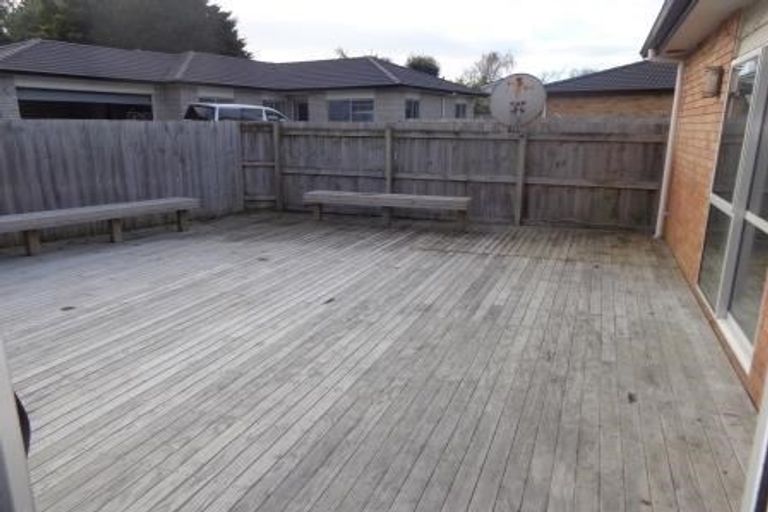 Photo of property in 11a Poinsettia Place, Henderson, Auckland, 0610