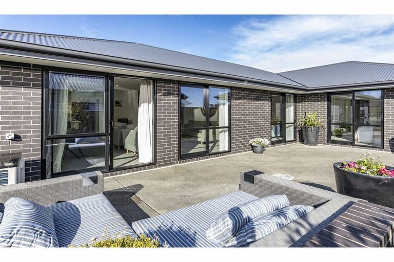 Photo of property in 26 Foster Place, Amberley, 7410