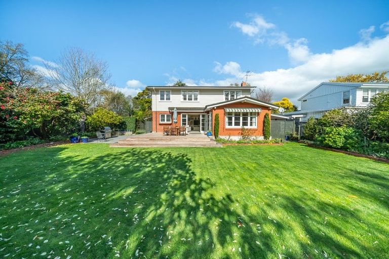 Photo of property in 297 Fergusson Drive, Heretaunga, Upper Hutt, 5018