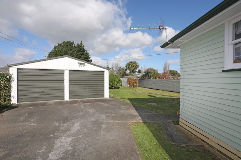 Photo of property in 14 Ward Street, Bulls, 4818