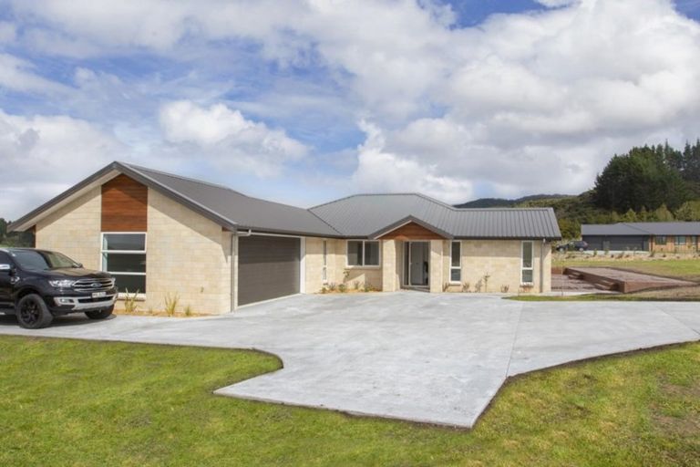Photo of property in 15 Woodleigh Lane, Mangawhai, 0573