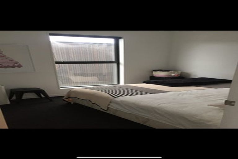 Photo of property in 2/20 Trent Street, Island Bay, Wellington, 6023