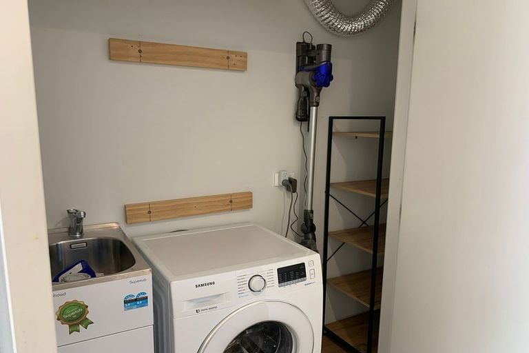 Photo of property in 5/9 Surrey Street, Tawa, Wellington, 5028