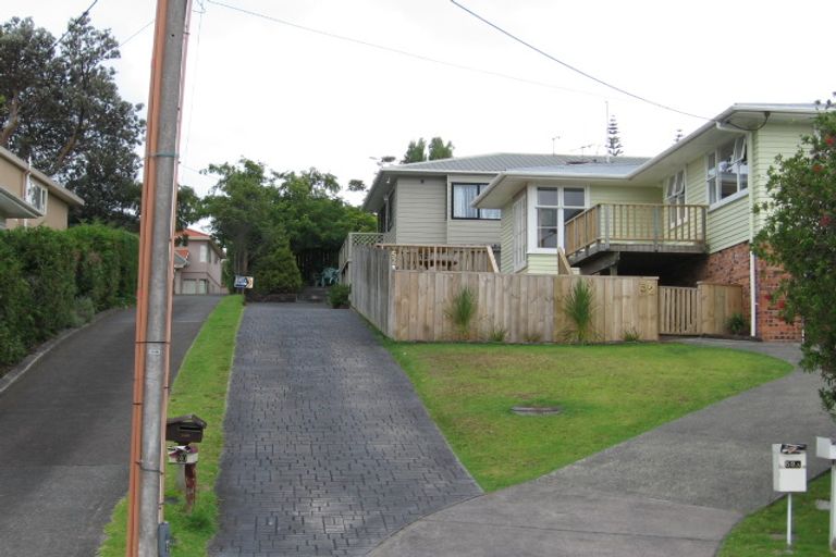 Photo of property in 1/52 Selwyn Crescent, Forrest Hill, Auckland, 0620