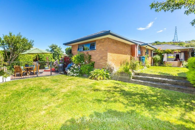 Photo of property in 53 Riverstone Drive, Riverstone Terraces, Upper Hutt, 5018