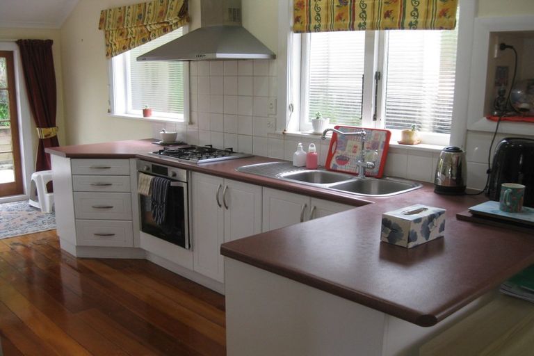 Photo of property in 9 Blakey Avenue, Karori, Wellington, 6012