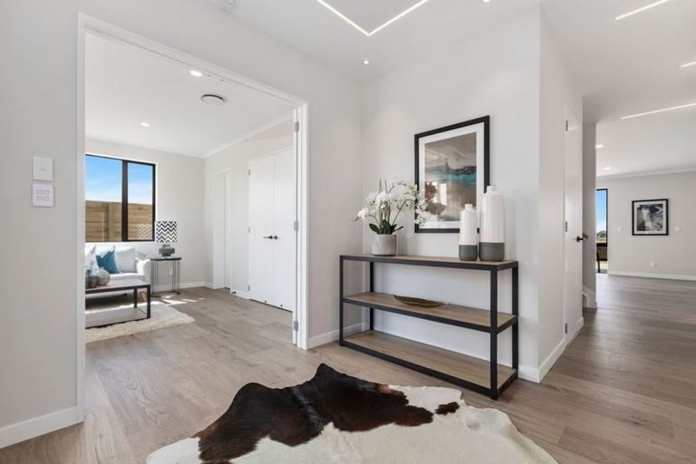 Photo of property in 34 Bearing Parade, Long Bay, Auckland, 0630