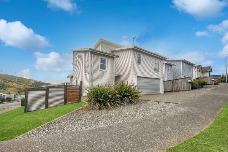 Photo of property in 70 Waverton Terrace, Churton Park, Wellington, 6037