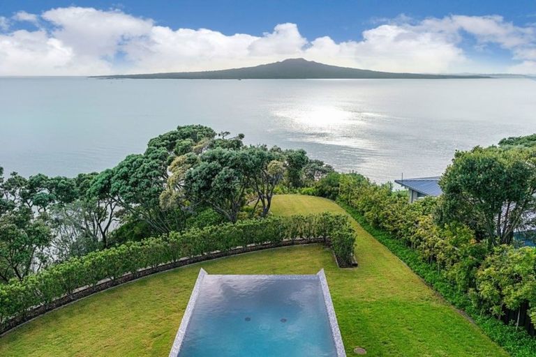 Photo of property in 24 Seacliffe Avenue, Belmont, Auckland, 0622