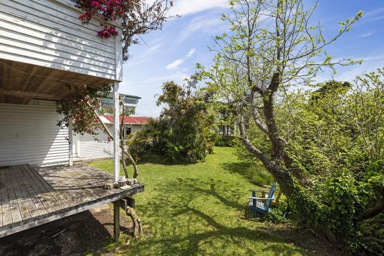 Photo of property in 1 Bayview Road, Hauraki, Auckland, 0622