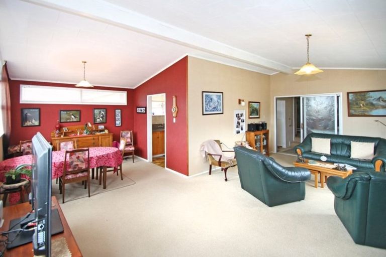 Photo of property in 9 Rameses Place, Pomare, Rotorua, 3015