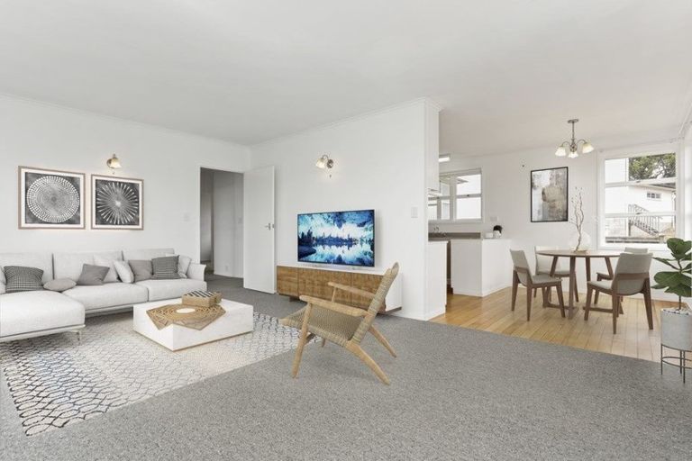 Photo of property in 2/2 Seaview Road, Milford, Auckland, 0620