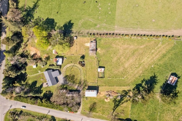 Photo of property in 36 Bridge Street, Coalgate, 7673