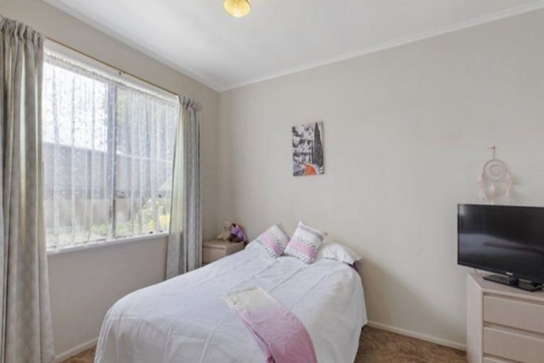 Photo of property in 1/14 Cosgrave Road, Papakura, 2110
