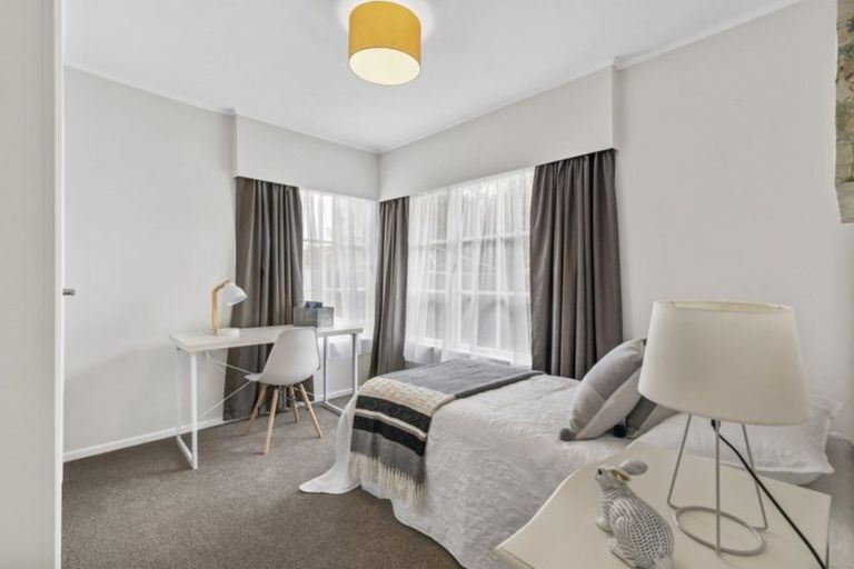 Photo of property in 1 Sunnypark Avenue, Rosehill, Papakura, 2113