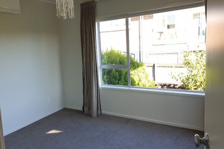 Photo of property in 31 Sealy Road, Torbay, Auckland, 0630