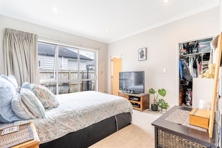 Photo of property in 8 Kohia Way, Huapai, Kumeu, 0810