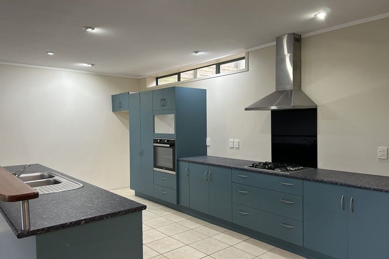 Photo of property in 4 Mitika Way, Strathmore Park, Wellington, 6022