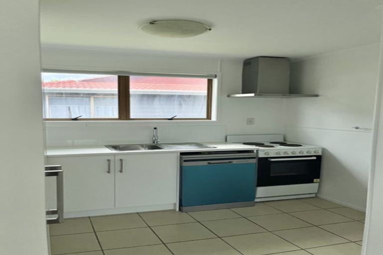 Photo of property in 5 Urlich Drive, Ranui, Auckland, 0612