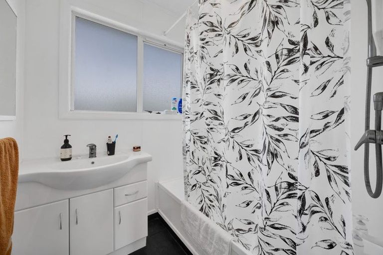 Photo of property in 130 Miranda Street, Stratford, 4332