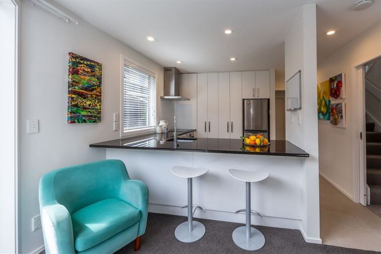 Photo of property in 2/34 Aikmans Road, Merivale, Christchurch, 8014