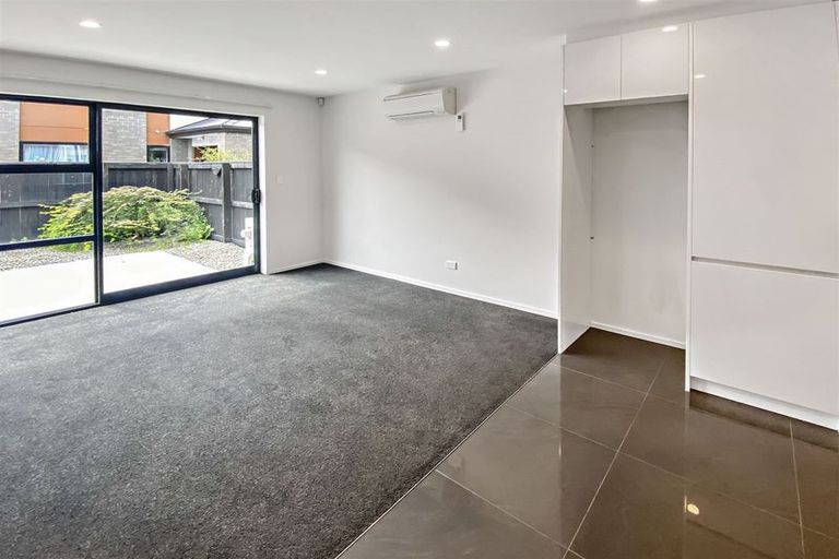 Photo of property in 9 Shingle Street, Sydenham, Christchurch, 8023
