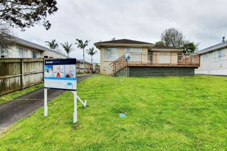 Photo of property in 10 Ben Lora Place, Mangere East, Auckland, 2024