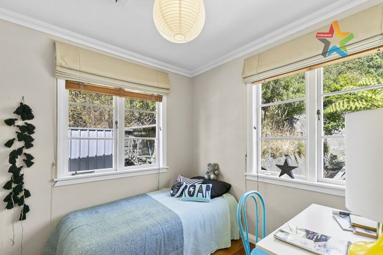 Photo of property in 12 Farnham Street, Mornington, Wellington, 6021