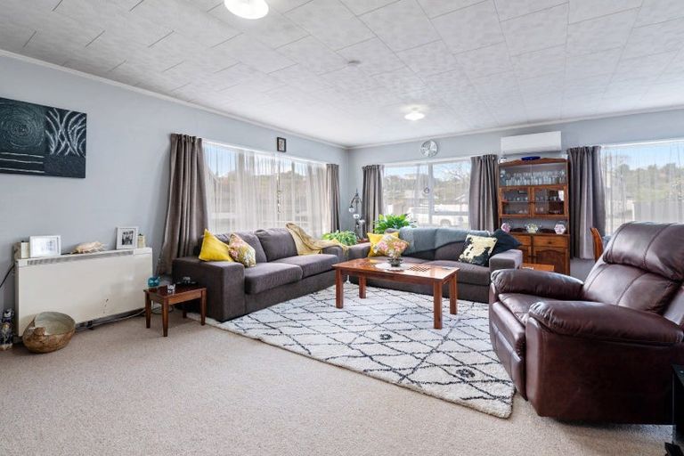 Photo of property in 29b Aquarius Drive, Kawaha Point, Rotorua, 3010