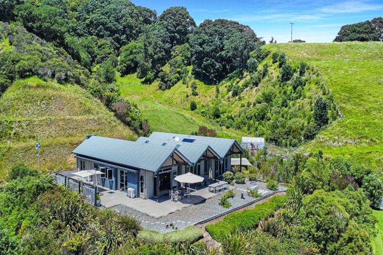 Photo of property in 8 Ohiwa Cove Rise, Waiotahe, Opotiki, 3198