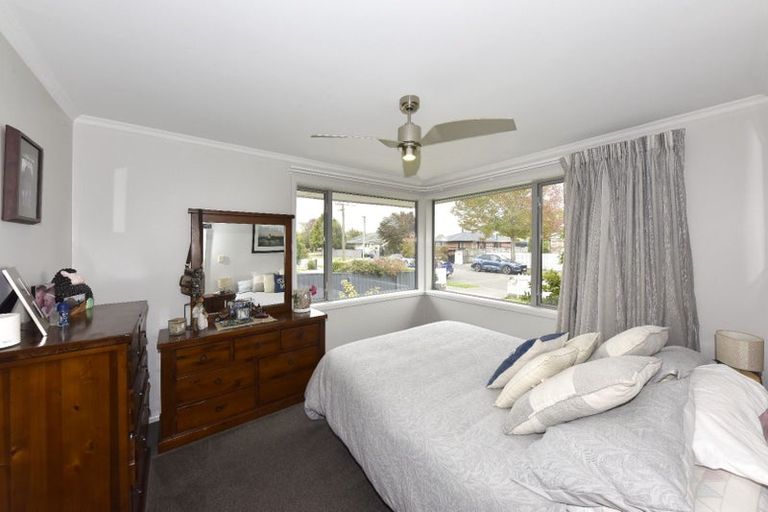Photo of property in 32 Wingate Street, Redwood, Christchurch, 8051