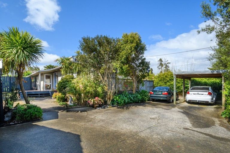 Photo of property in 164 Henderson Valley Road, Henderson, Auckland, 0612