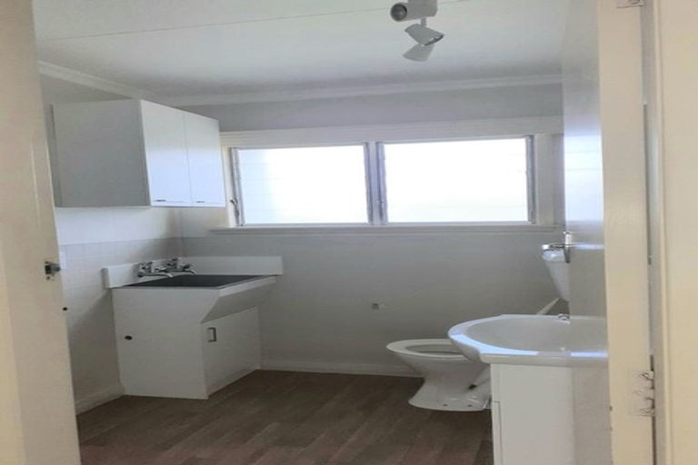 Photo of property in 6-7 Russell Street, Feilding, 4702