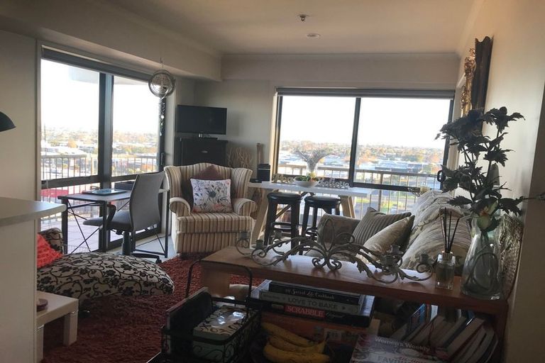 Photo of property in The Rennaissance, 5j/18 Ronwood Avenue, Manukau, Auckland, 2104