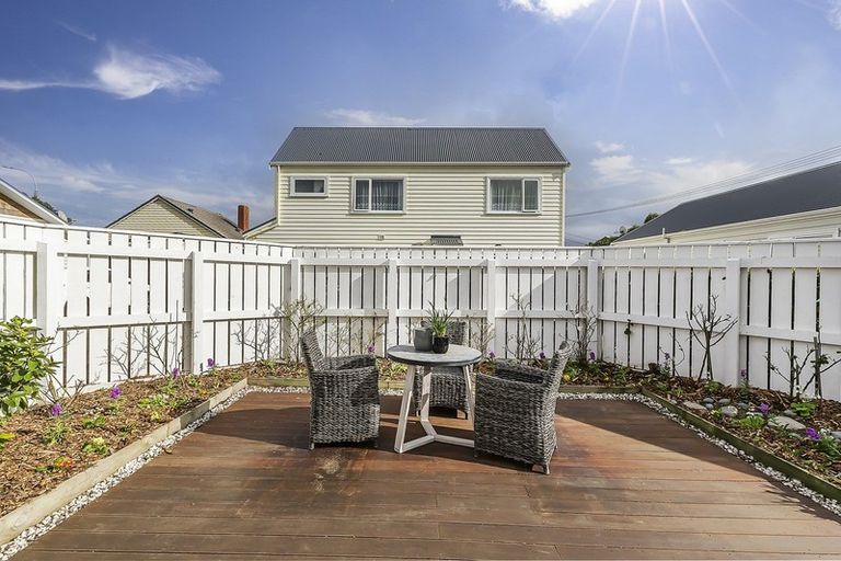 Photo of property in 403a Broadway, Miramar, Wellington, 6022