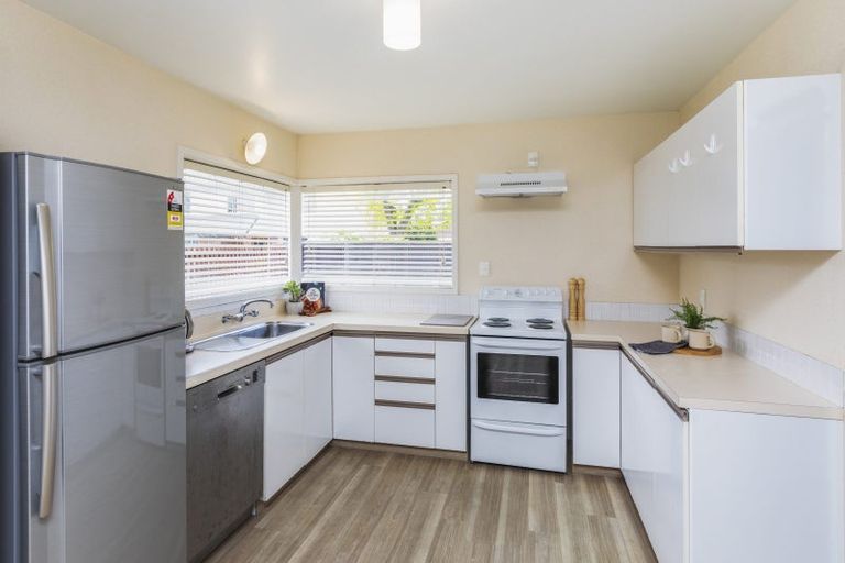 Photo of property in 1/5 Chokebore Place, Sockburn, Christchurch, 8042